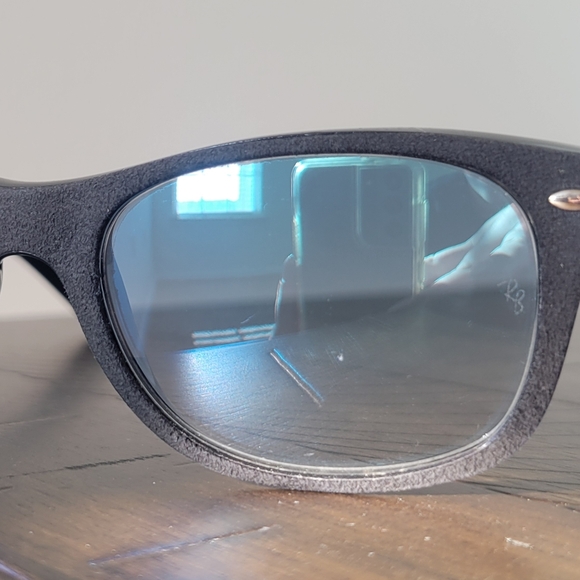 Ray-Ban New Wayfarer Sunglasses - Picture 5 of 5